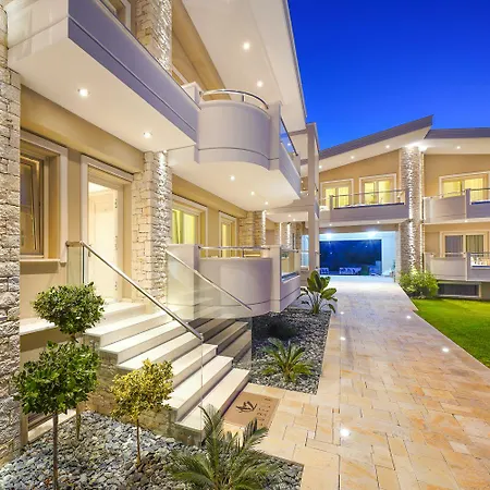 Lobelia Luxury Apartahotel 4*