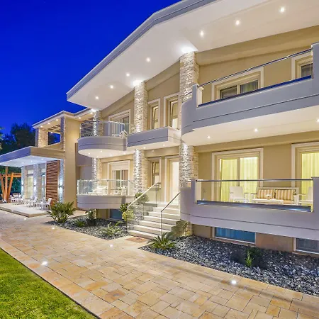 Lobelia Luxury Apartahotel 4*