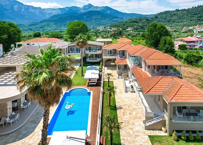 Ξενοδοχείο με διαμερίσματα Lobelia Luxury 4*