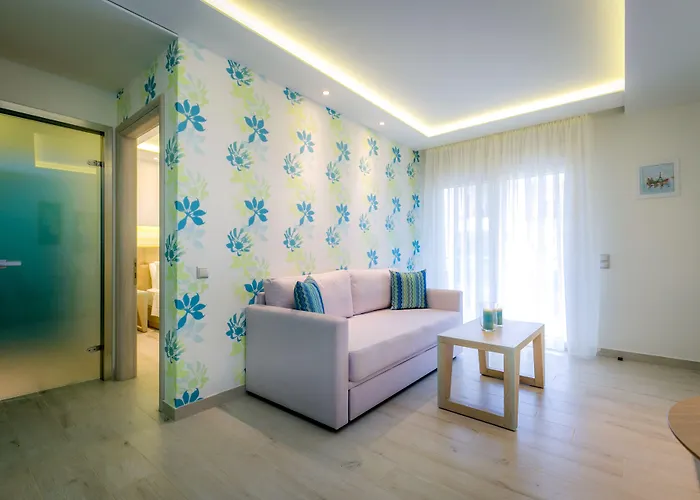 Ξενοδοχείο με διαμερίσματα Lobelia Luxury 4*