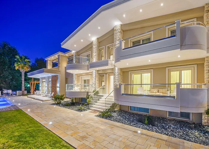 Lobelia Luxury Ξενοδοχείο με διαμερίσματα 4*